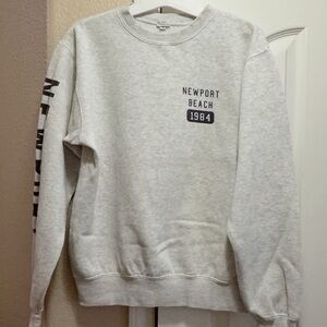 Hollister Light Gray Women's Crew Neck Sweater